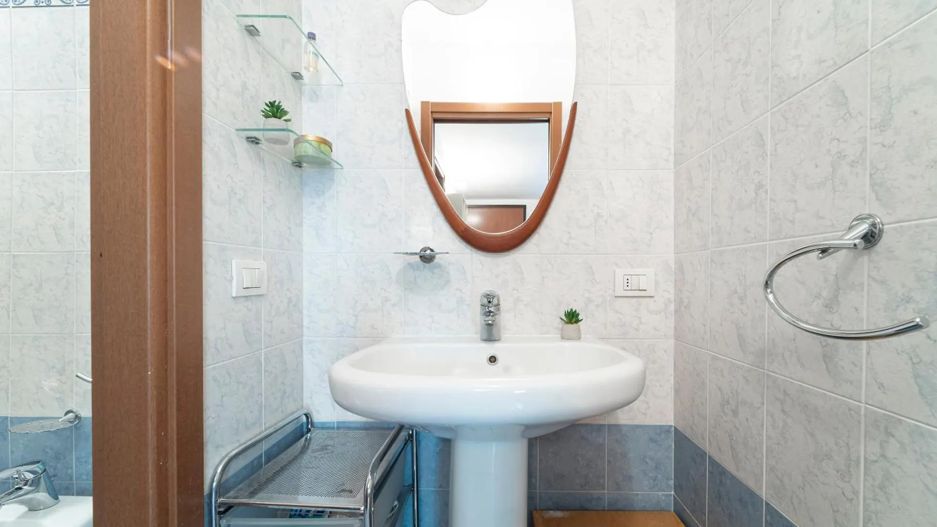 We Home - Ticino13 House - San Donato Milanese 0*, ミラノ イタリア