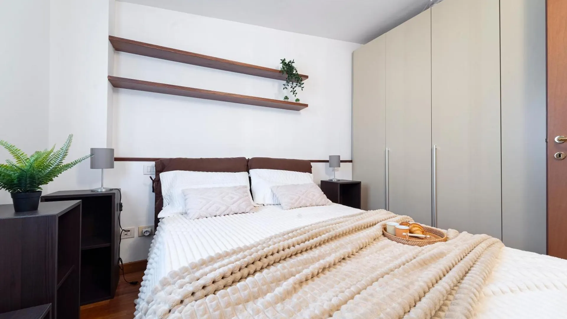 We Home - Ticino13 House - San Donato Milanese